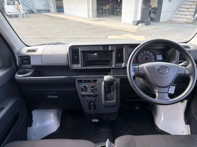 ダイハツ　ハイゼットカーゴ