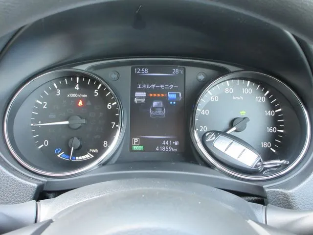 エクストレイル ハイブリッド 4WD(ニッサン)の車両写真
