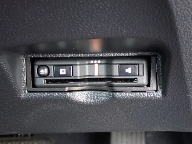 プリウス(トヨタ)の車両写真
