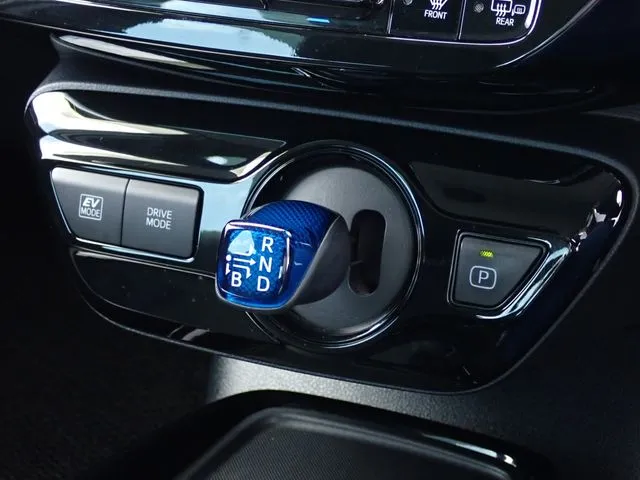 プリウス(トヨタ)の車両写真