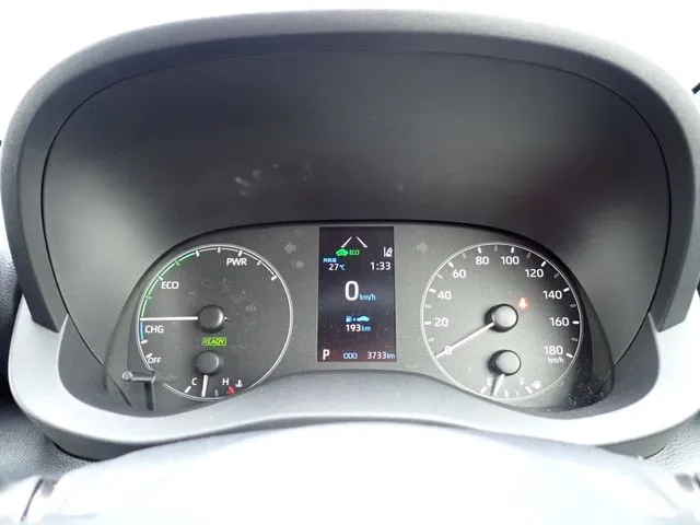 ヤリス　ハイブリッド（トヨタ）の車両写真