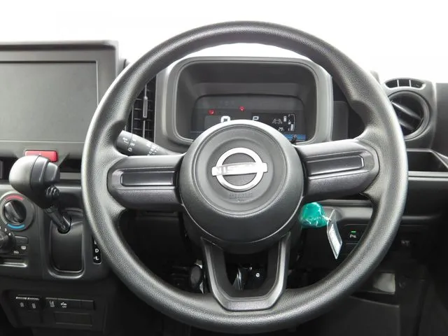 クリッパーバン（ニッサン）の車両写真