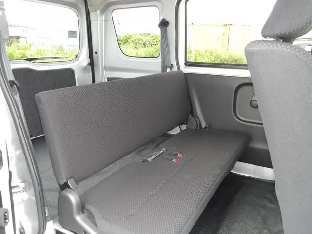 クリッパーバン（ニッサン）の車両写真