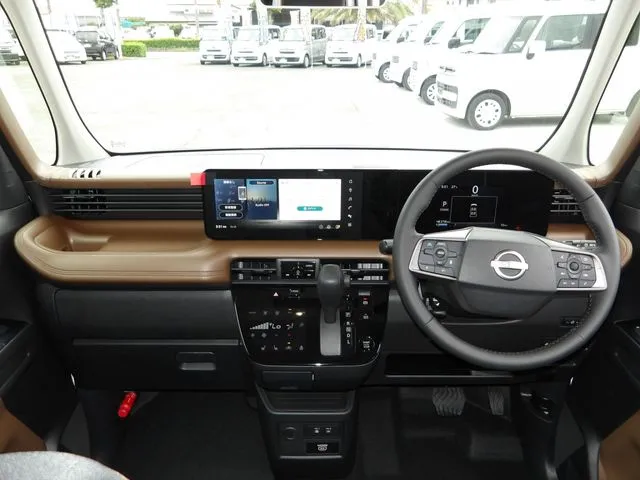 ルークス(ニッサン)の車両写真