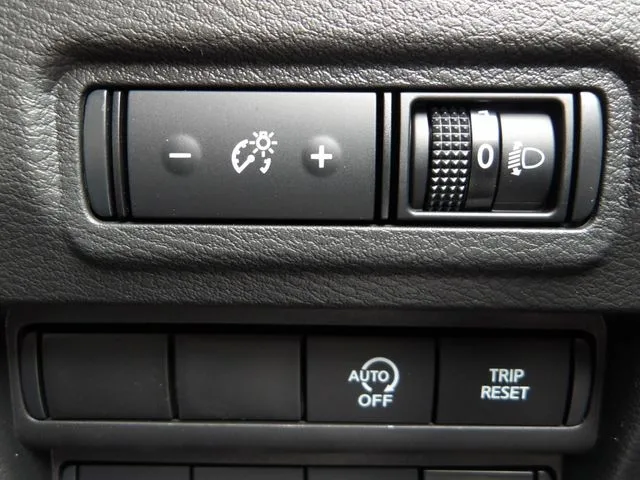 ルークス(ニッサン)の車両写真