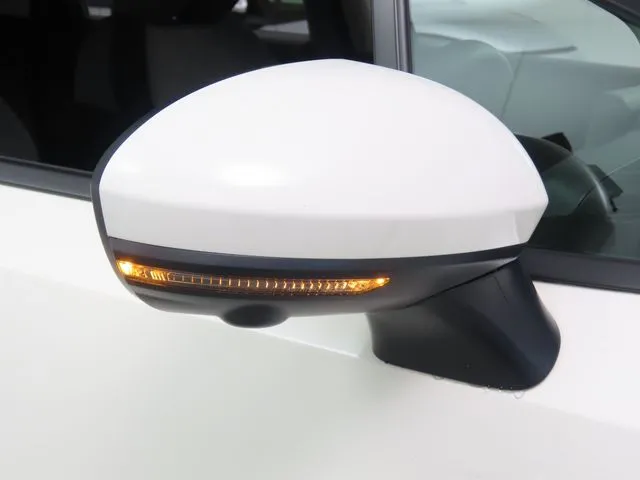 ノート(ニッサン)の車両写真