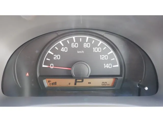 エブリイバン（スズキ）の車両写真
