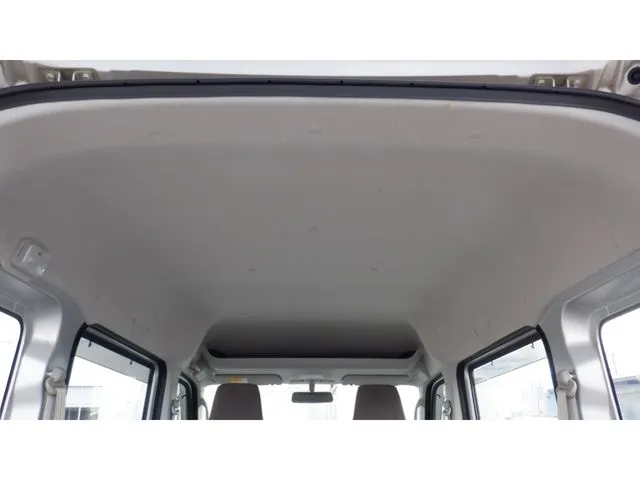 エブリイバン（スズキ）の車両写真