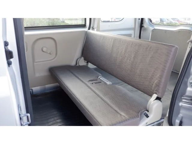 エブリイバン（スズキ）の車両写真