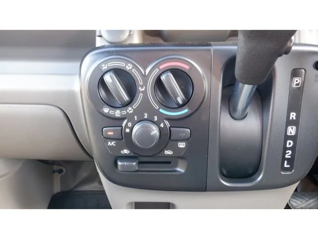 エブリイバン（スズキ）の車両写真
