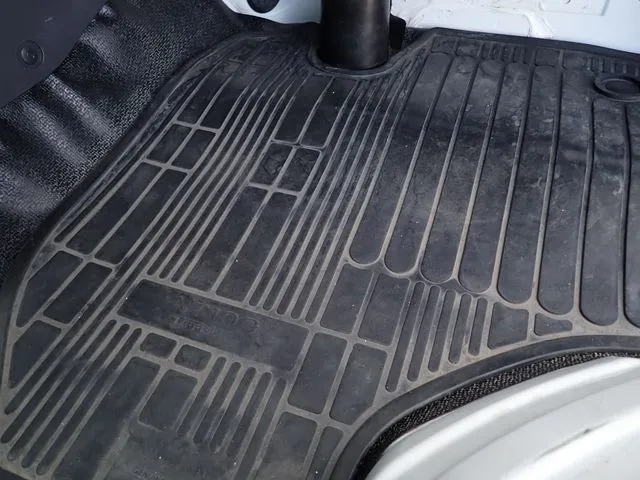 NT100クリッパー(ニッサン)の車両写真