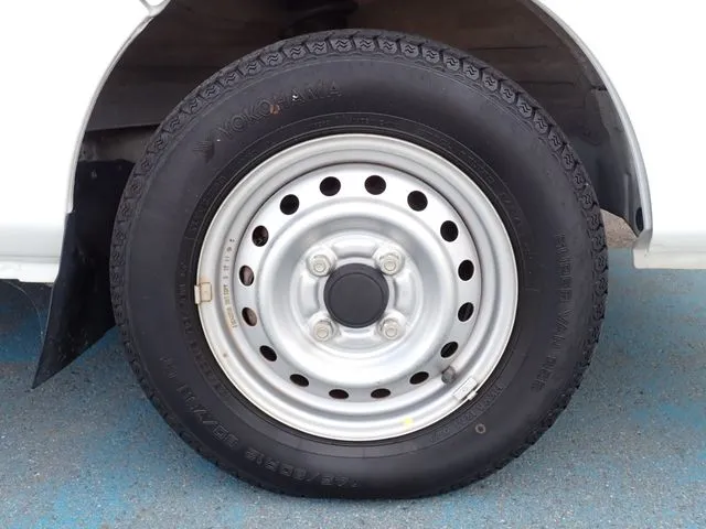NT100クリッパー(ニッサン)の車両写真