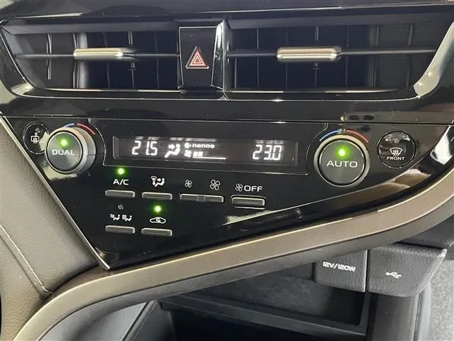 トヨタ　カムリ　ハイブリッド
