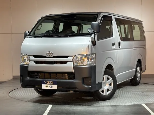 トヨタ　ハイエースバン　２ＷＤ