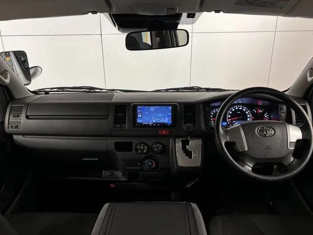トヨタ　ハイエースバン　２ＷＤ
