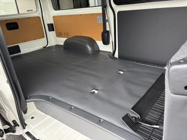 トヨタ　ハイエースバン　１．１５ｔ　２ＷＤ