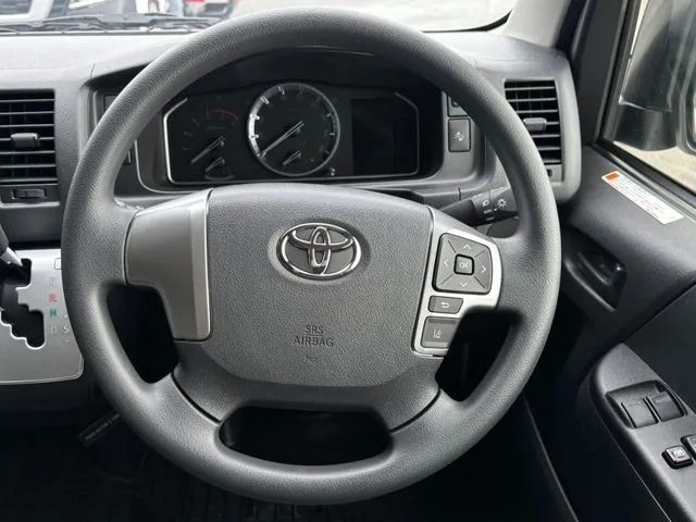 トヨタ　ハイエースバン　１．１５ｔ　２ＷＤ