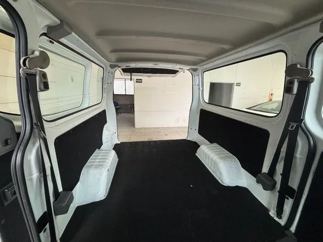 ニッサン　ＮＶ３５０キャラバン　１．２ｔ