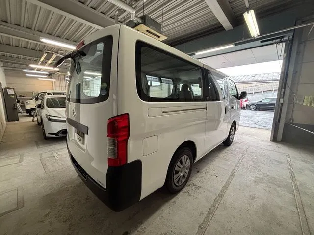 ニッサン　ＮＶ３５０キャラバン　１．２ｔ