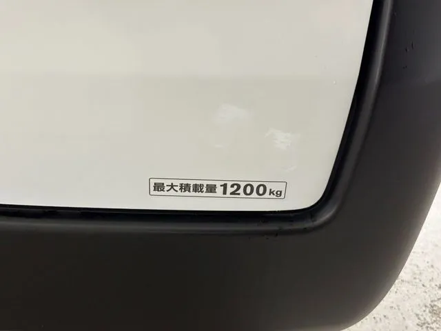 ニッサン　ＮＶ３５０キャラバン　１．２ｔ