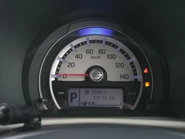 スズキ　ハスラー　４ＷＤ