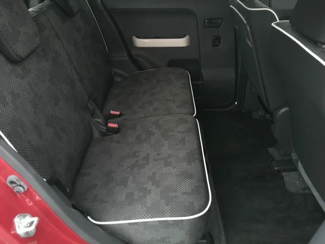 スズキ　ハスラー　４ＷＤ