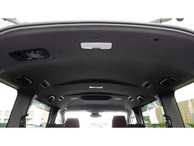 ヴォクシー(トヨタ)の車両写真