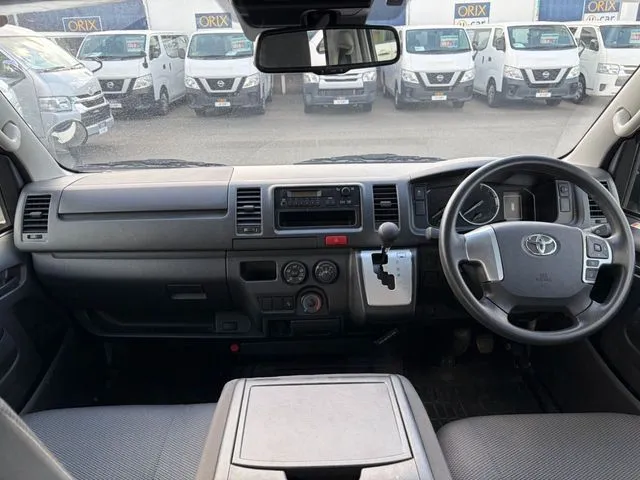 ハイエースバン 1.2t 2WD(トヨタ)の車両写真