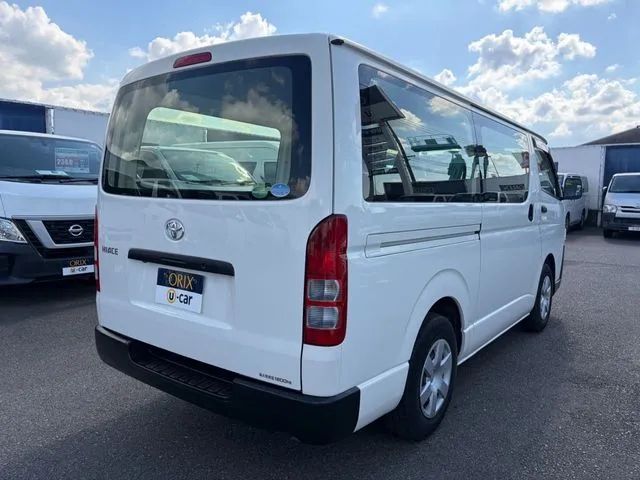 ハイエースバン 1.2t 2WD(トヨタ)の車両写真