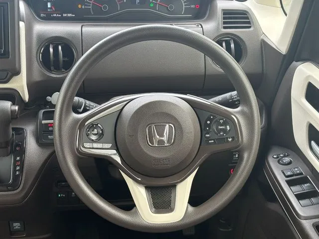 ホンダ　Ｎ　ＢＯＸ