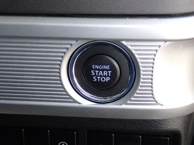 スペーシア ギア(スズキ)の車両写真