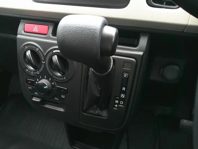 アルト 4WD(スズキ)の車両写真