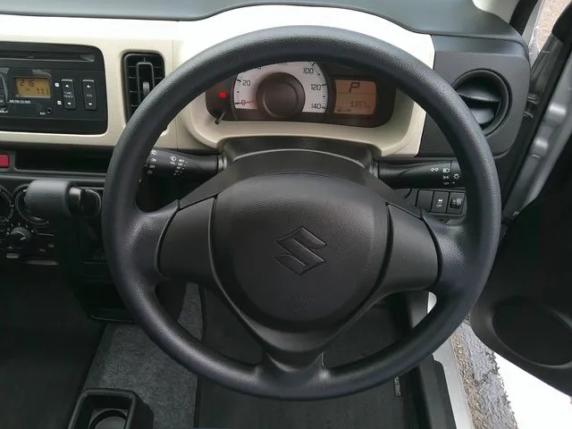 アルト 4WD(スズキ)の車両写真
