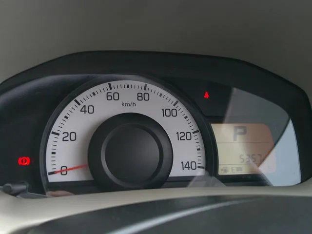 アルト 4WD(スズキ)の車両写真