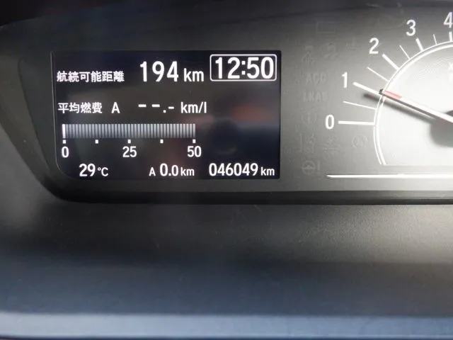 N BOX(ホンダ)の車両写真