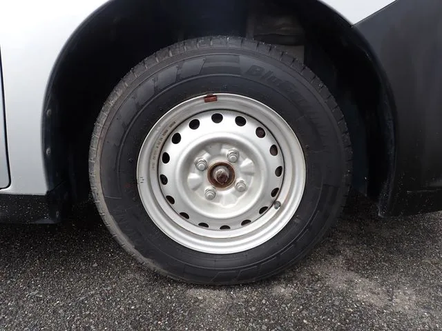 NV150 AD 2WD(ニッサン)の車両写真