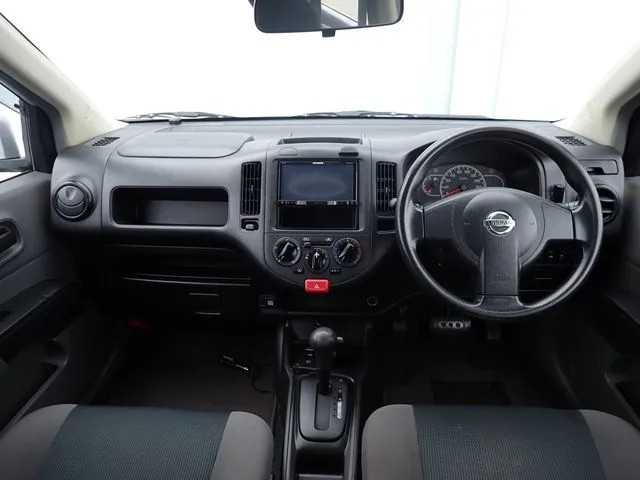 NV150 AD 2WD(ニッサン)の車両写真
