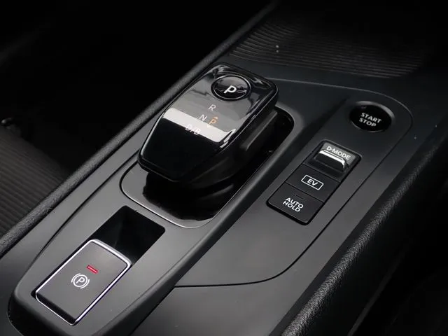 ノート(ニッサン)の車両写真