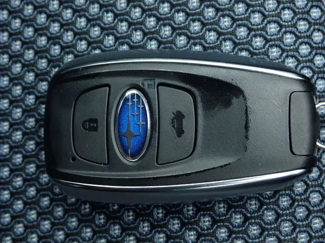 SUBARU XV ハイブリッド(スバル)の車両写真