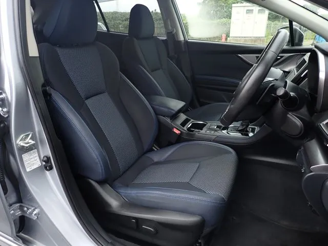 SUBARU XV ハイブリッド(スバル)の車両写真