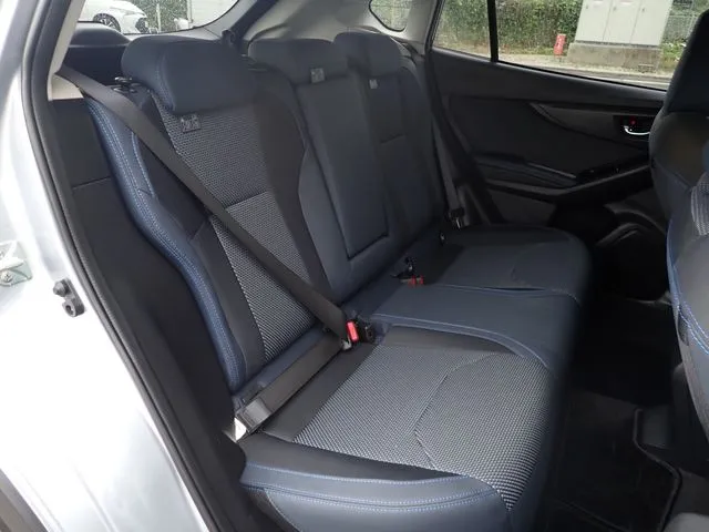 SUBARU XV ハイブリッド(スバル)の車両写真