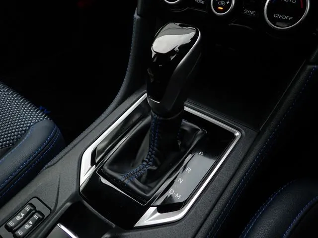 SUBARU XV ハイブリッド(スバル)の車両写真