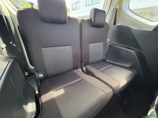 シエンタ ハイブリッド(トヨタ)の車両写真