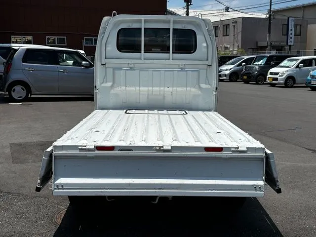 NT100クリッパー(ニッサン)の車両写真