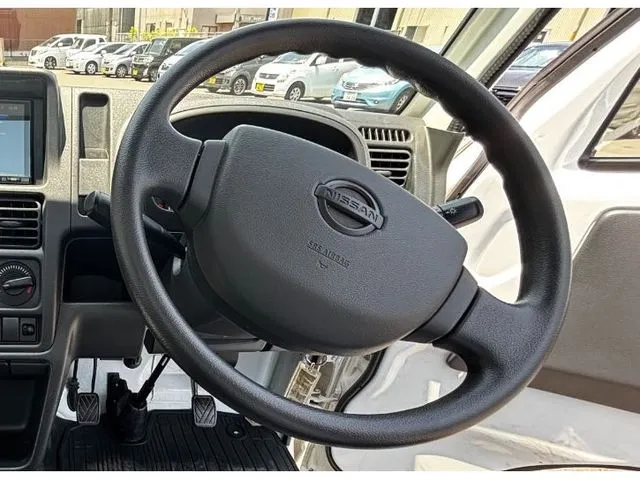 NT100クリッパー(ニッサン)の車両写真