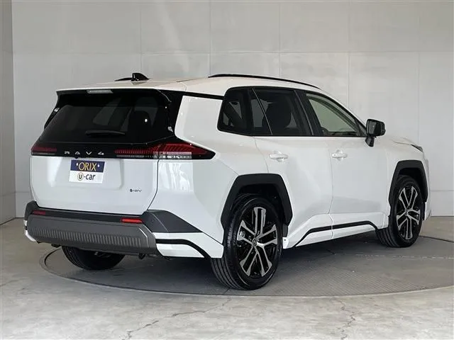トヨタ　ＲＡＶ４　ハイブリッド　４ＷＤ