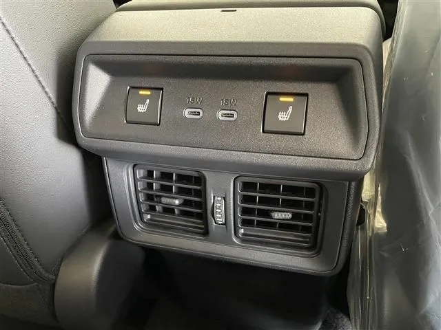 トヨタ　ＲＡＶ４　ハイブリッド　４ＷＤ