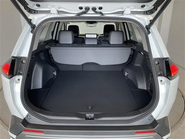 トヨタ　ＲＡＶ４　ハイブリッド　４ＷＤ