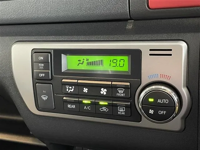 トヨタ　ハイエースワゴン　４ＷＤ