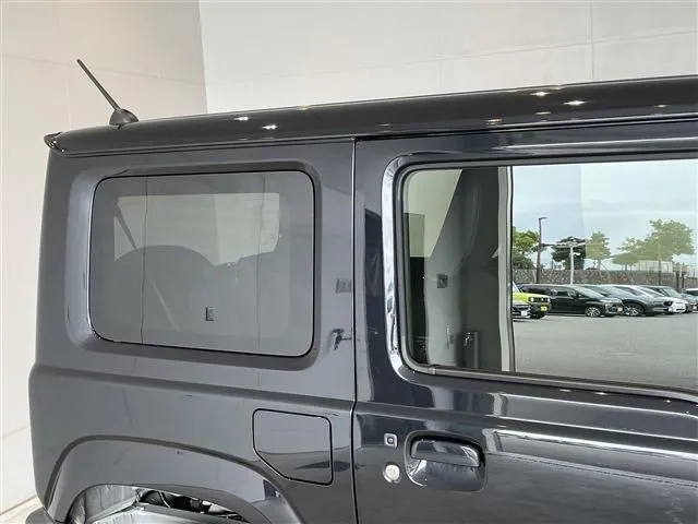 スズキ　ジムニー　４ＷＤ